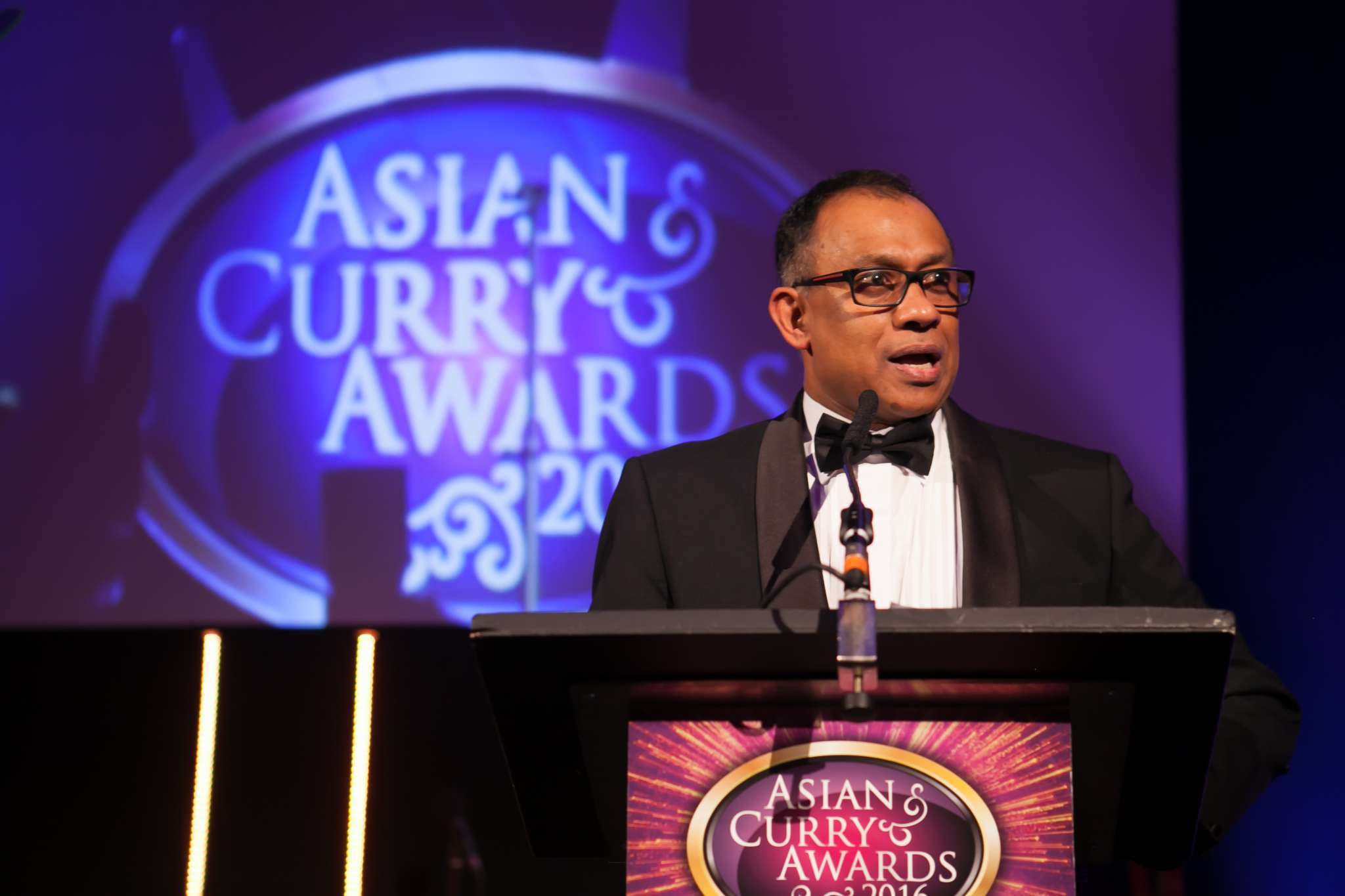 SURPRISE POLL OF CURRY RESTAURANTS PUTS LABOUR AHEAD