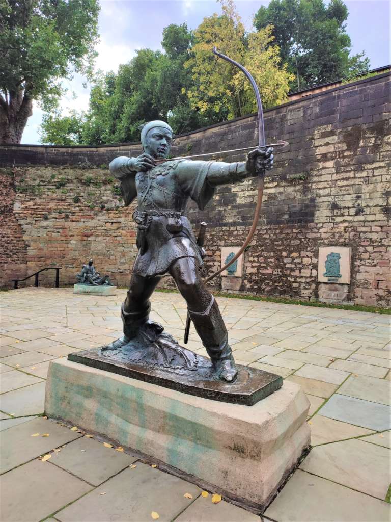 Statue of Robin Hood on the grounds of Nottingham Castle
